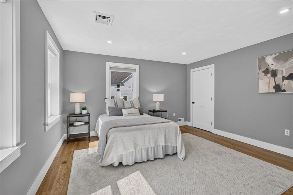 Photo of 4 Fairway Dr