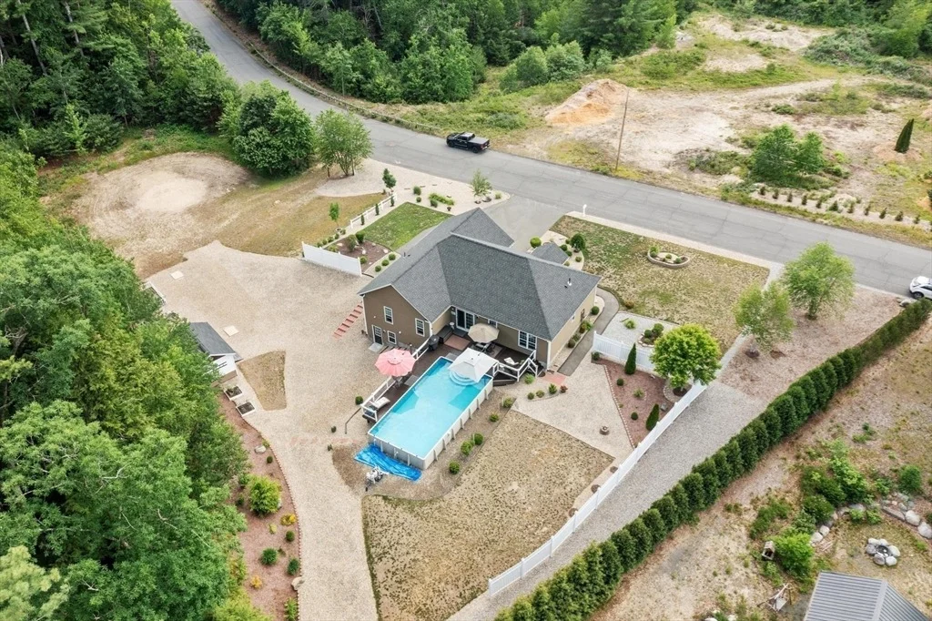Photo of 106 Drew Blvd