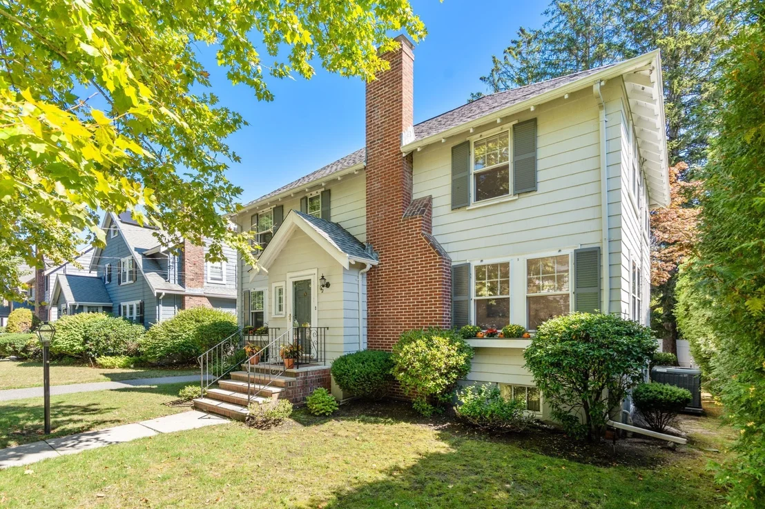 Photo of 142 Claflin Street