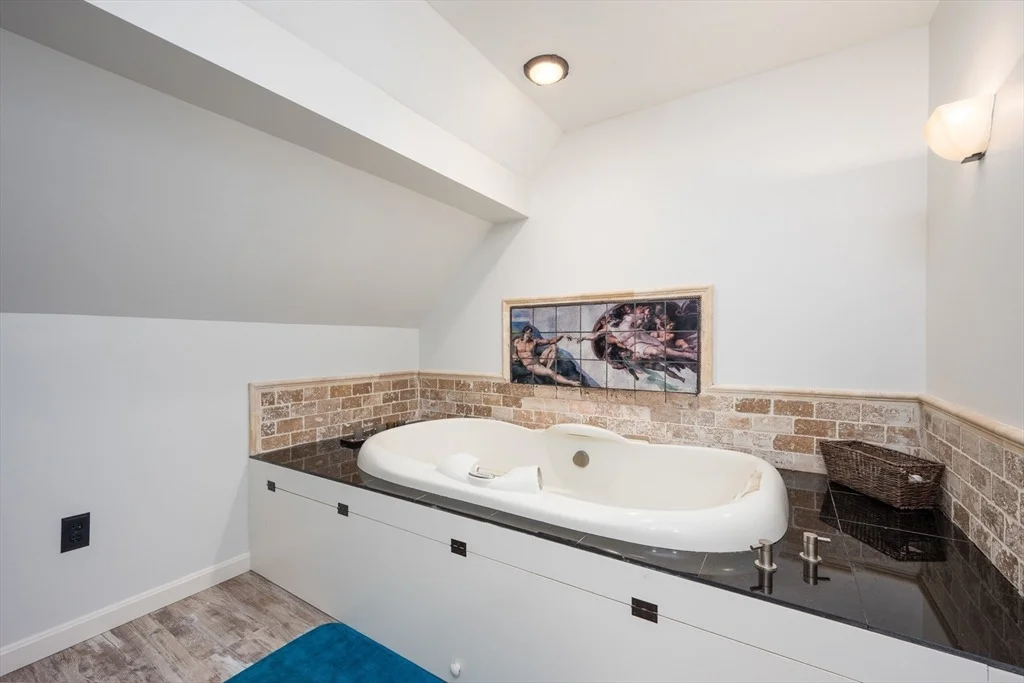 Photo of 83 Brewster Rd