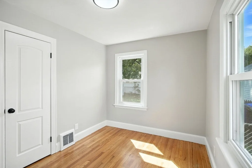 Photo of 104 Grandview St
