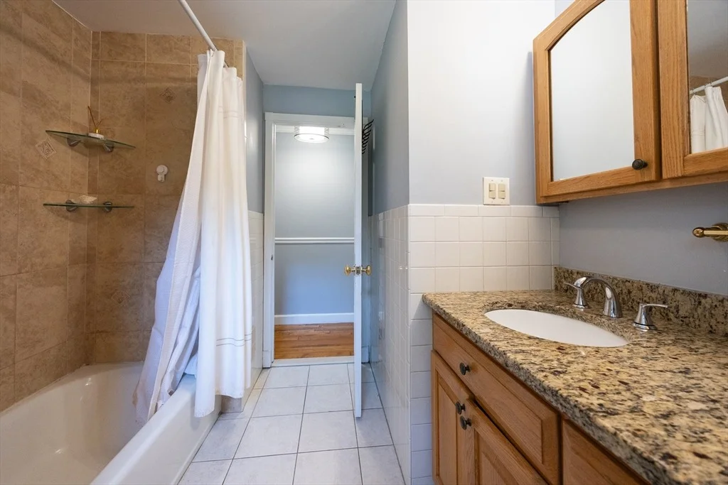 Photo of 23 Lexington Ln
