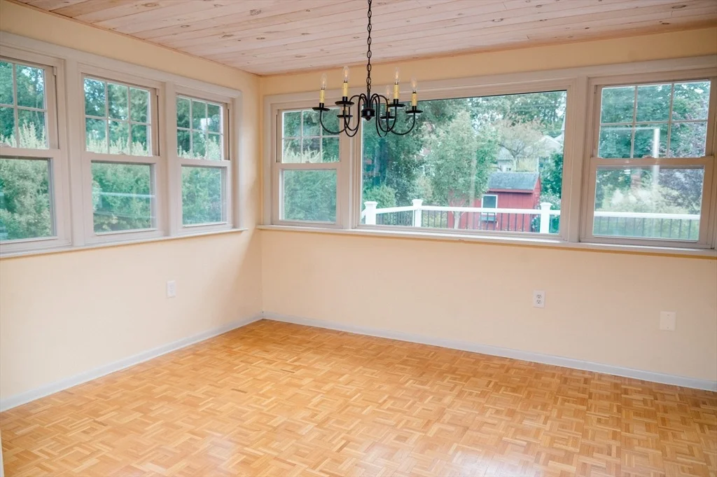 Photo of 40 Sampson Pkwy