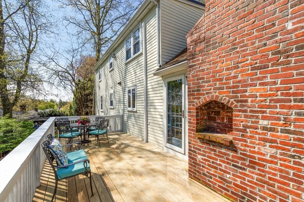 Photo of 22 Crest Rd