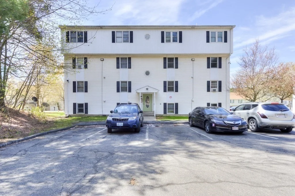 Photo of Unit 21B at 48 Gibbs St