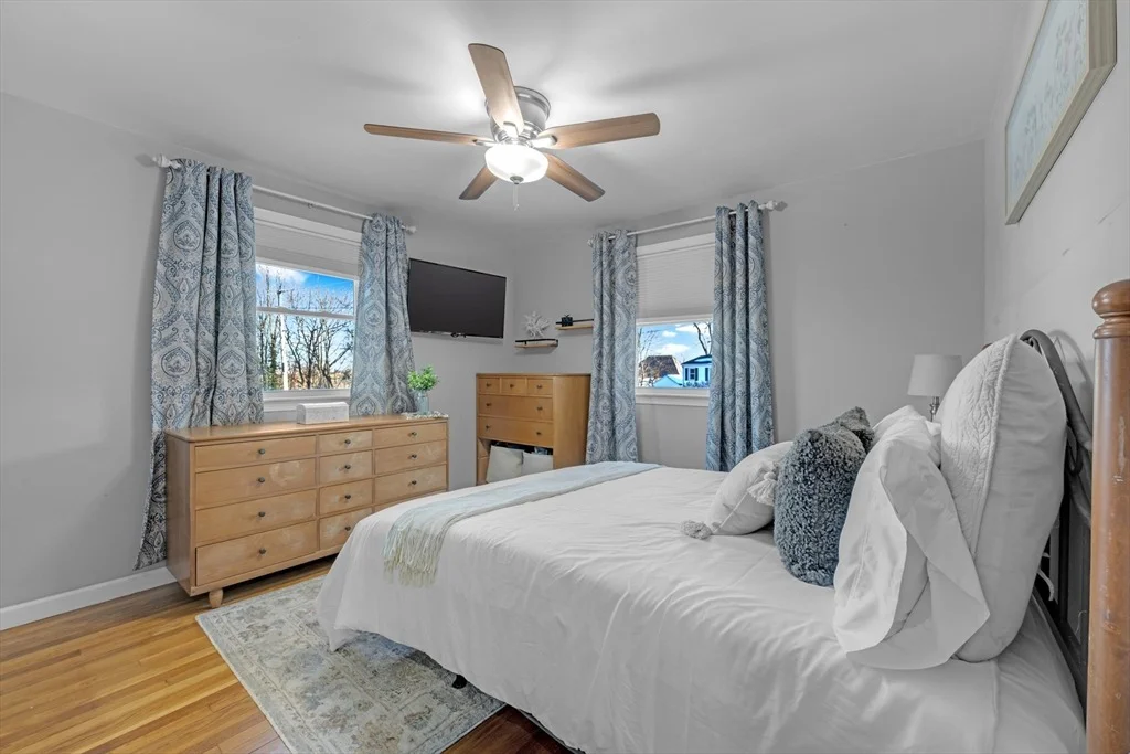 Photo of 8 Sunset Dr
