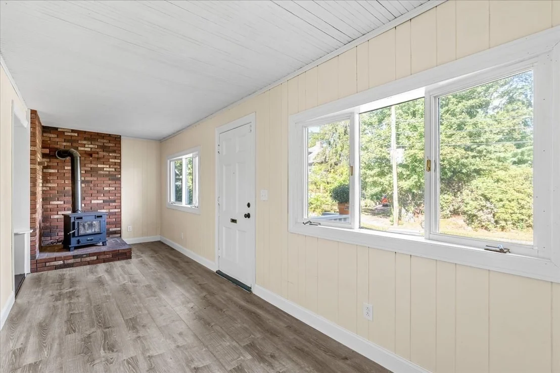 Photo of 18 Fales Road