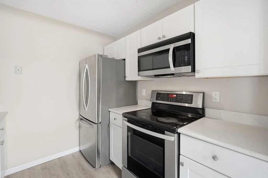 Photo of Unit B at 34 Maple Crest Cir