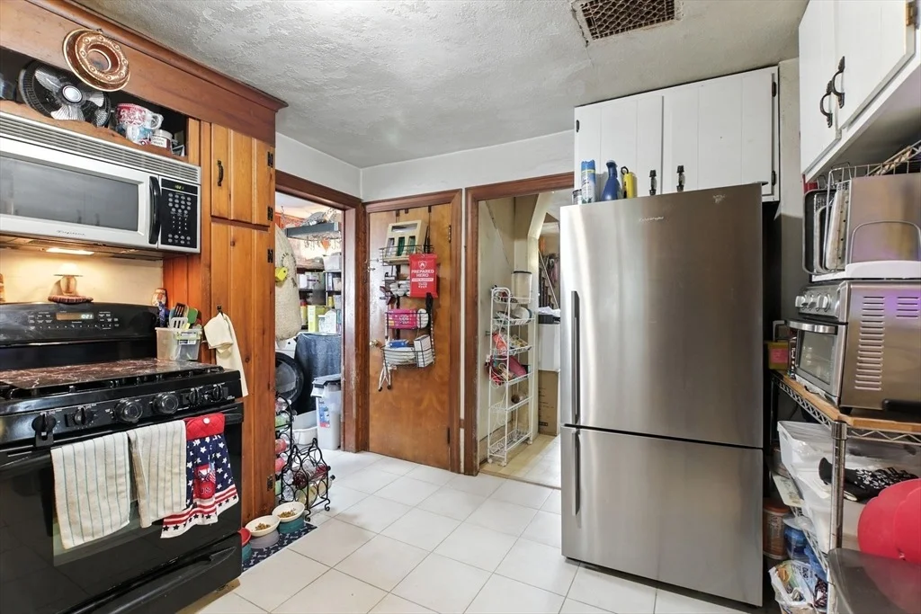 Photo of 2 Lyons St