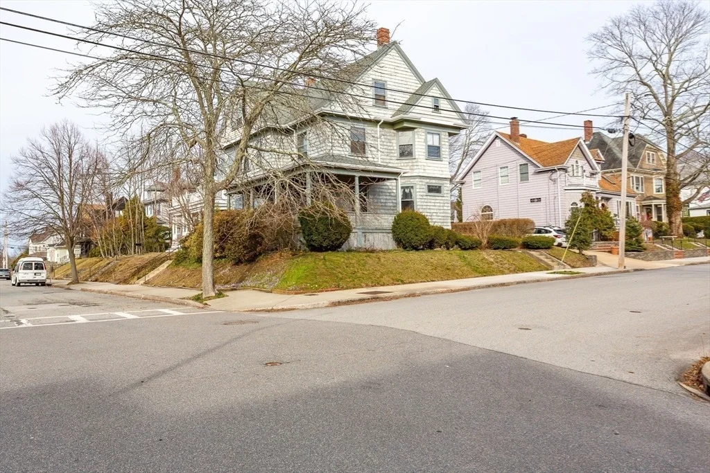 Photo of 445 Madison St