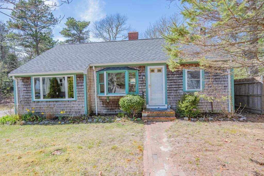 Photo of 25 Charlotte Ave