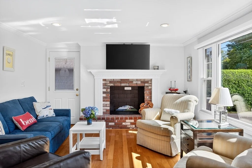 Photo of 35 Shore Dr