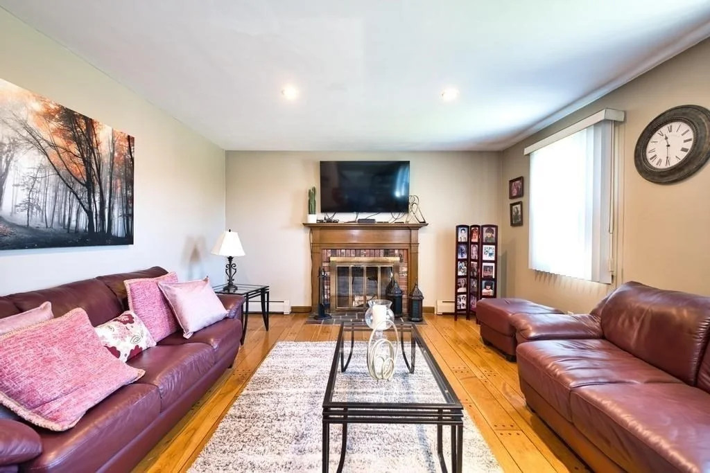 Photo of 70 River Road