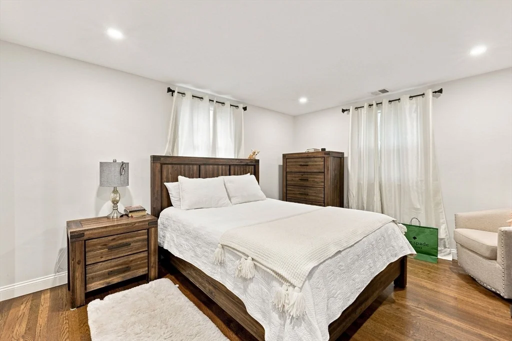 Photo of 161 Summer St