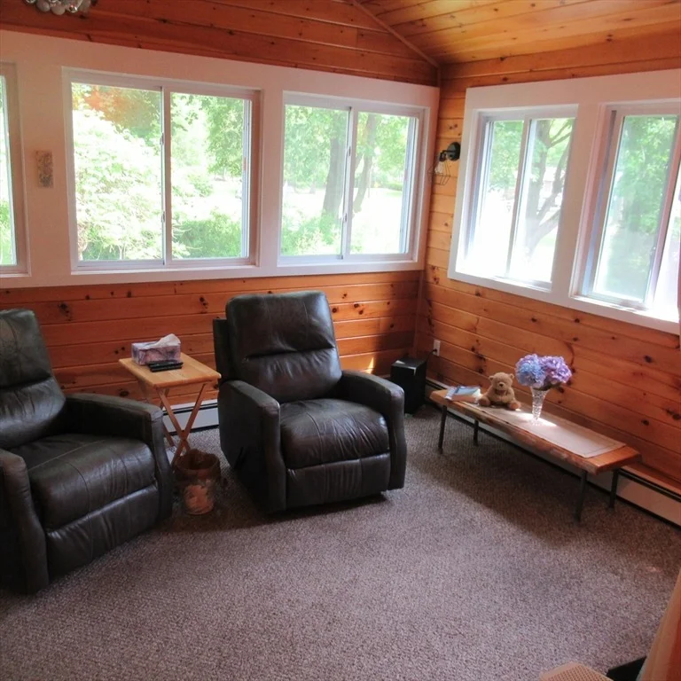 Photo of 82 Fox Ave