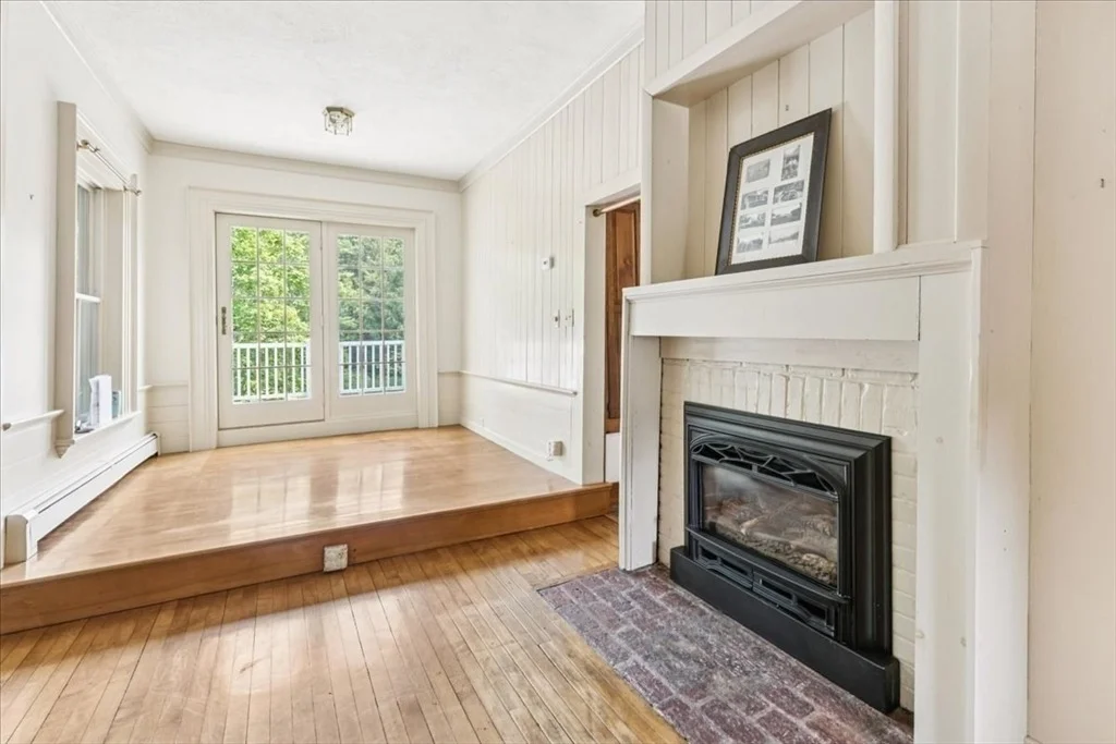 Photo of 16 River Rd
