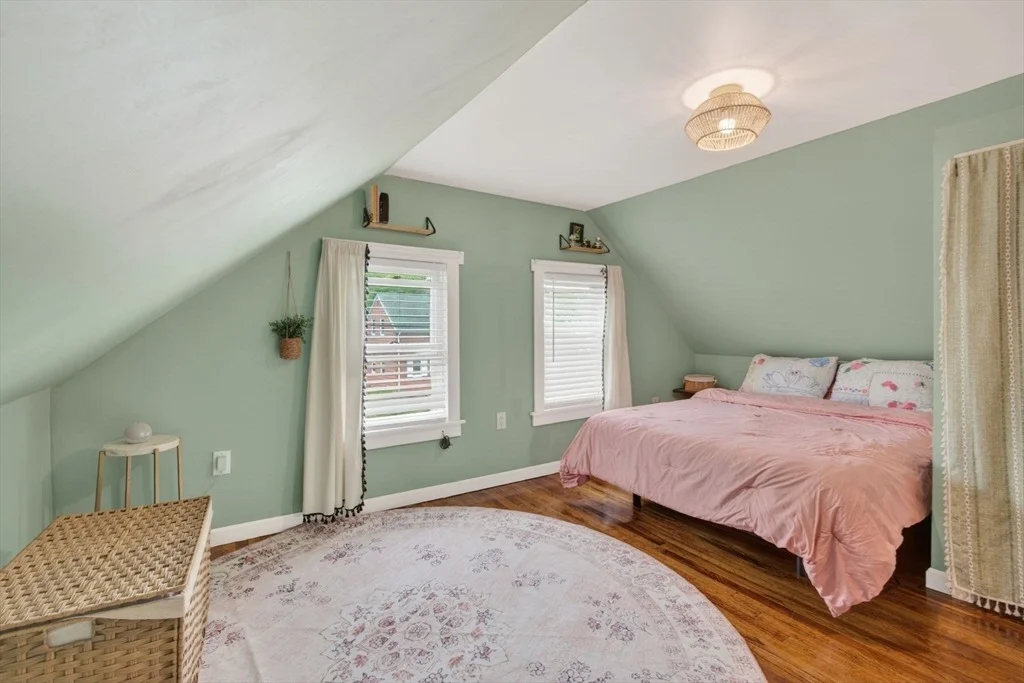 Photo of 29 Bacheller St