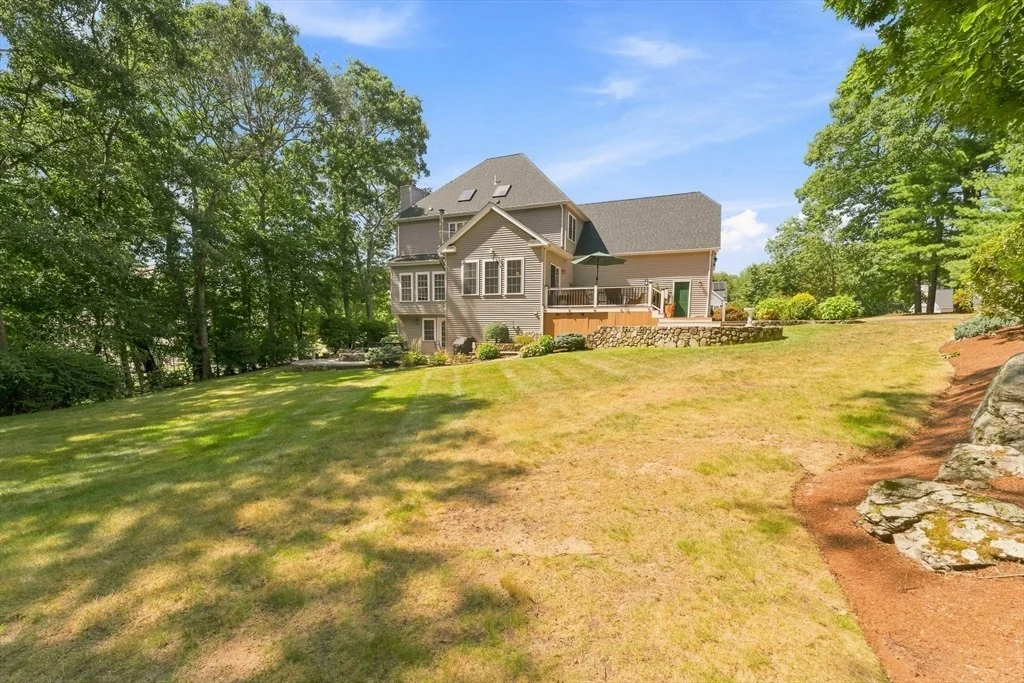 Photo of 13 Larkin Ln