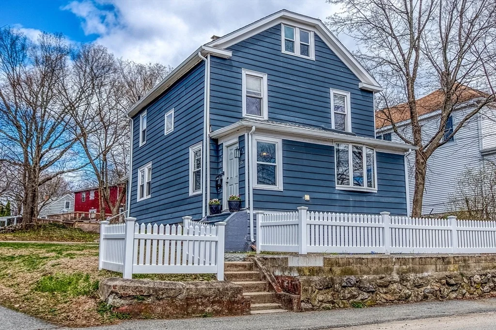 Photo of 285 Colburn St