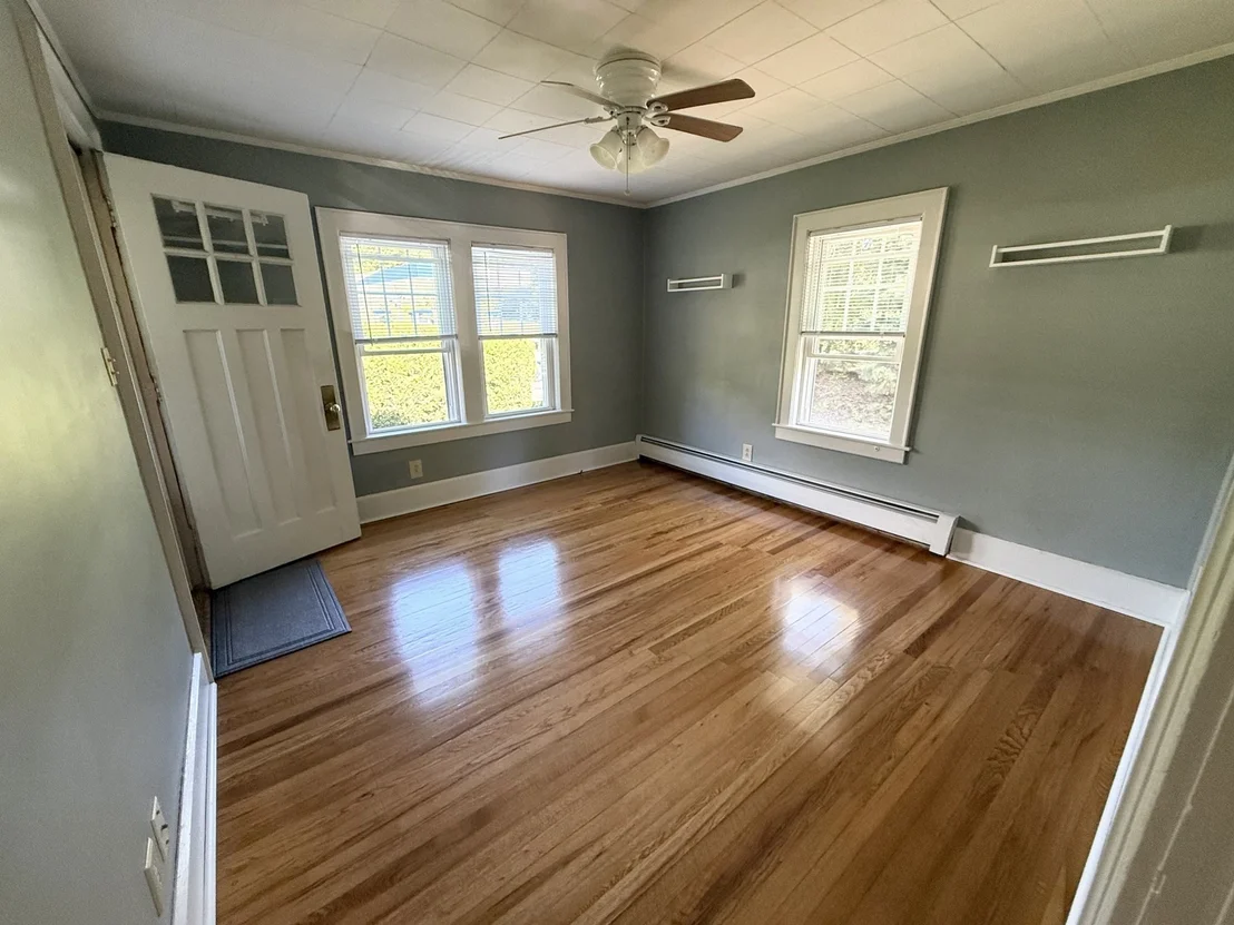 Photo of 39 Main St