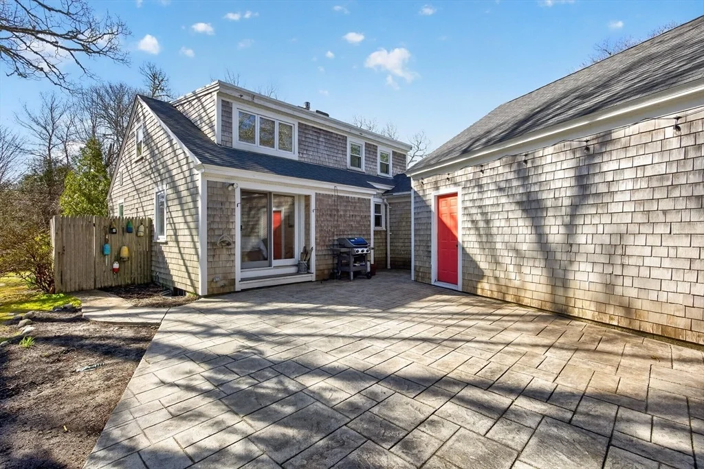 Photo of 14 Lovers Ln