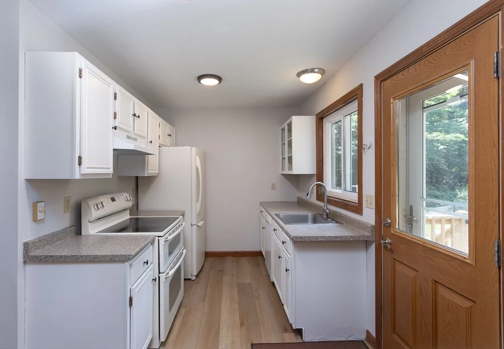 Photo of 246 Torrey Rd