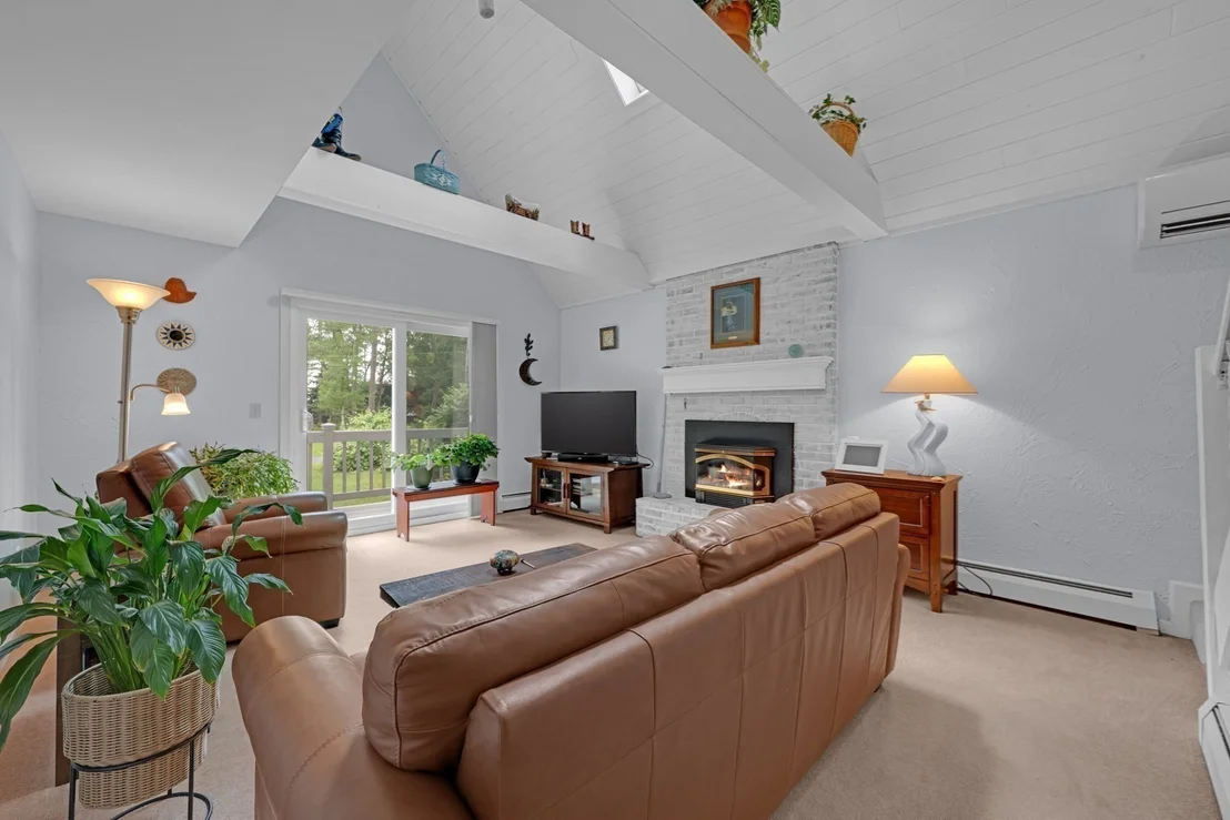 Photo of 47 Horseshoe Cir