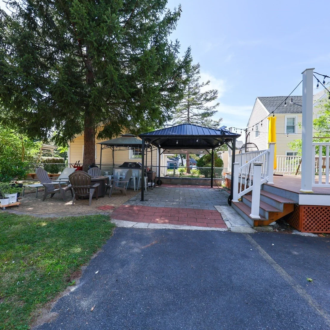 Photo of 374 Pine St