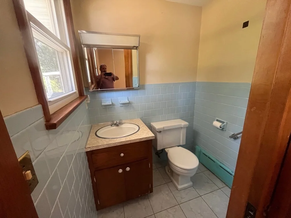 Photo of 17 Silver St Ext