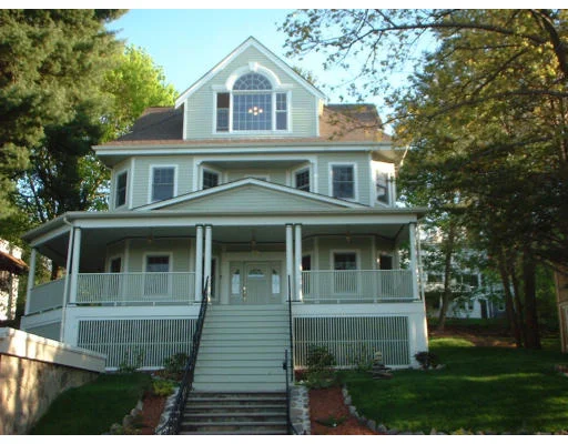 Photo of 106 Algonquin Road