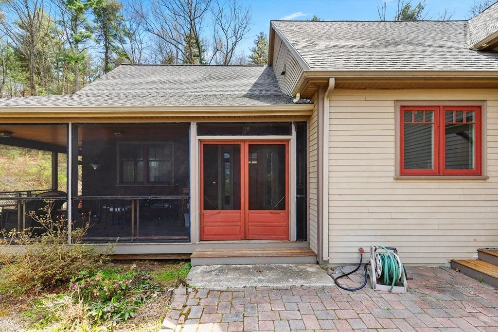 Photo of 144 Brook St