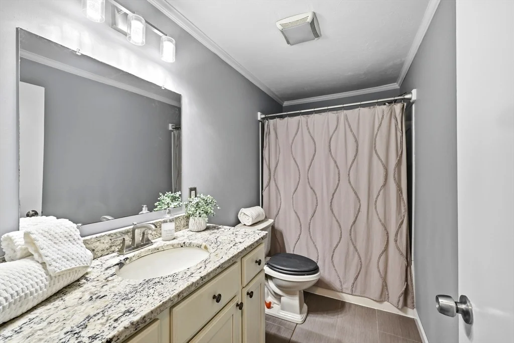 Photo of 75 Greystone Ave