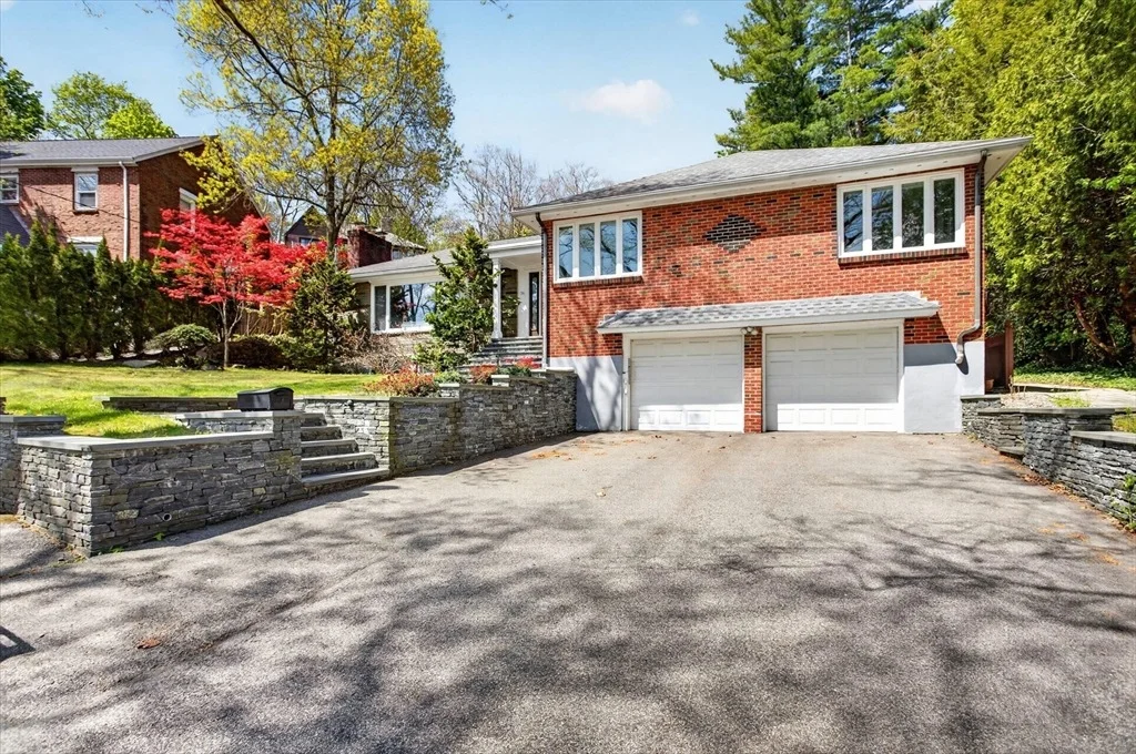 Photo of 76 Goodnough Rd