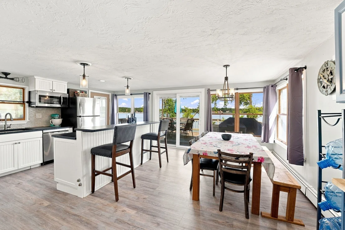 Photo of 111 King Philip Rd