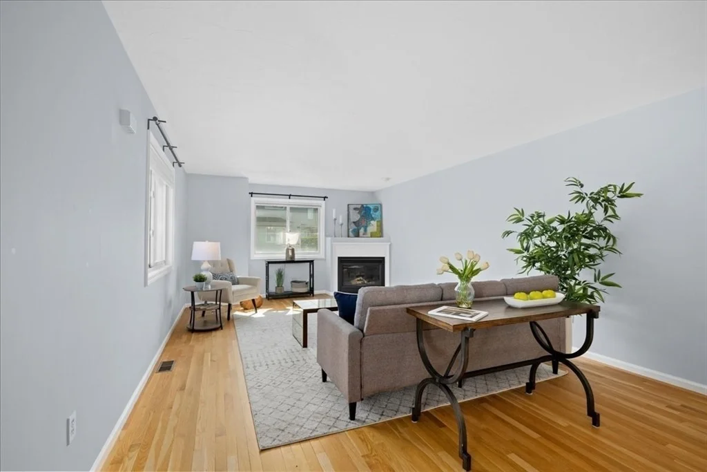 Photo of Unit 38C at 343 Captain Eames Cir