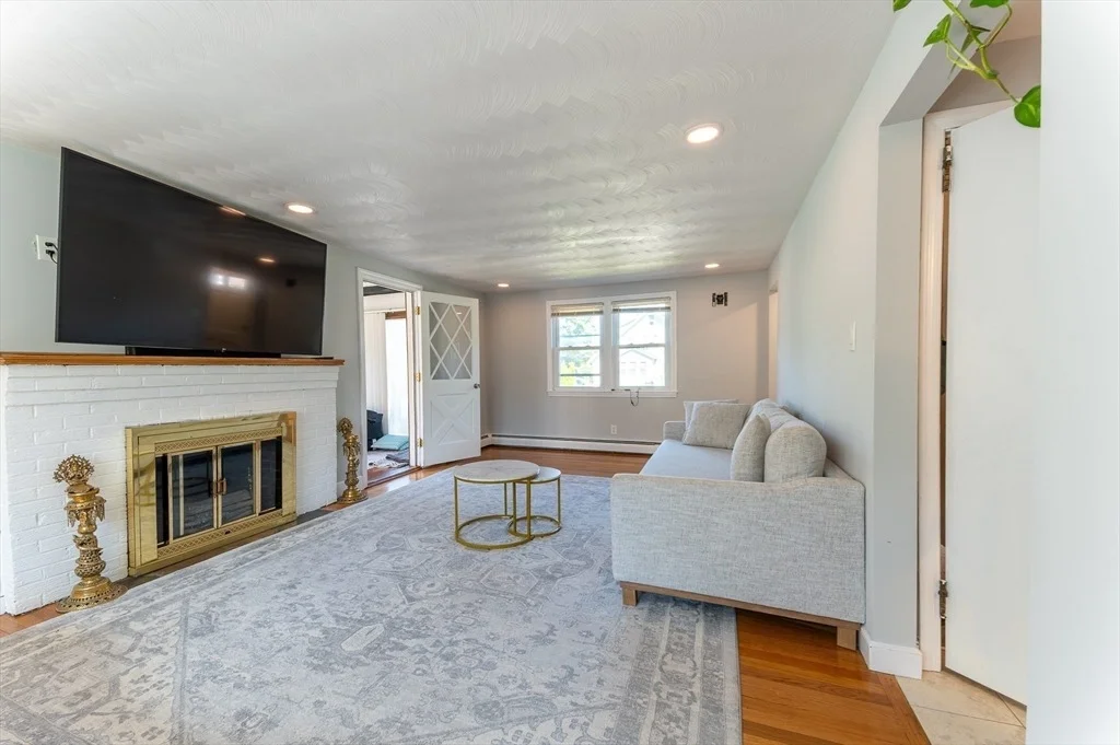 Photo of 37 Maple Ave