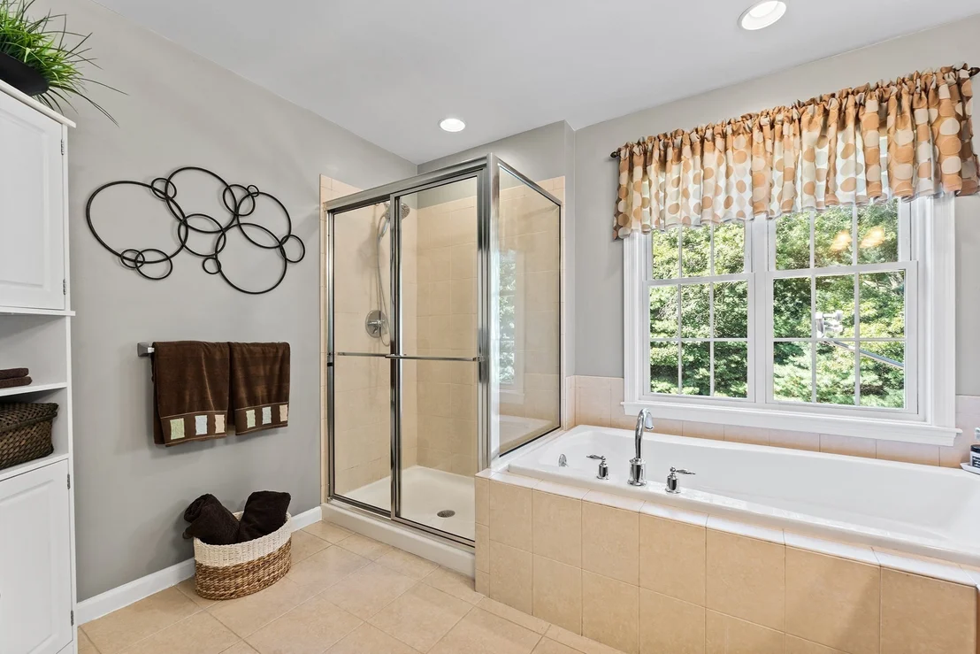 Photo of 32 Howarth Dr