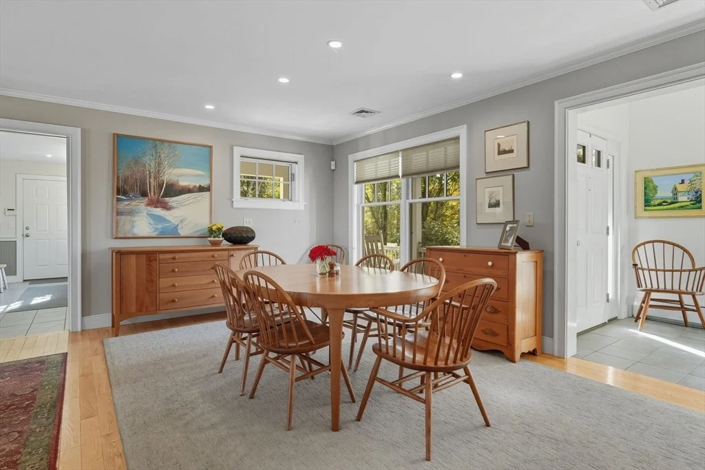 Photo of 901 Roaring Brook Road