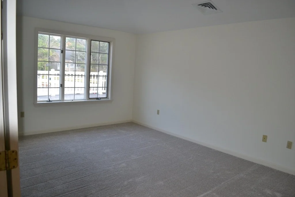 Photo of Unit 4004 at 4004 Brompton Circle