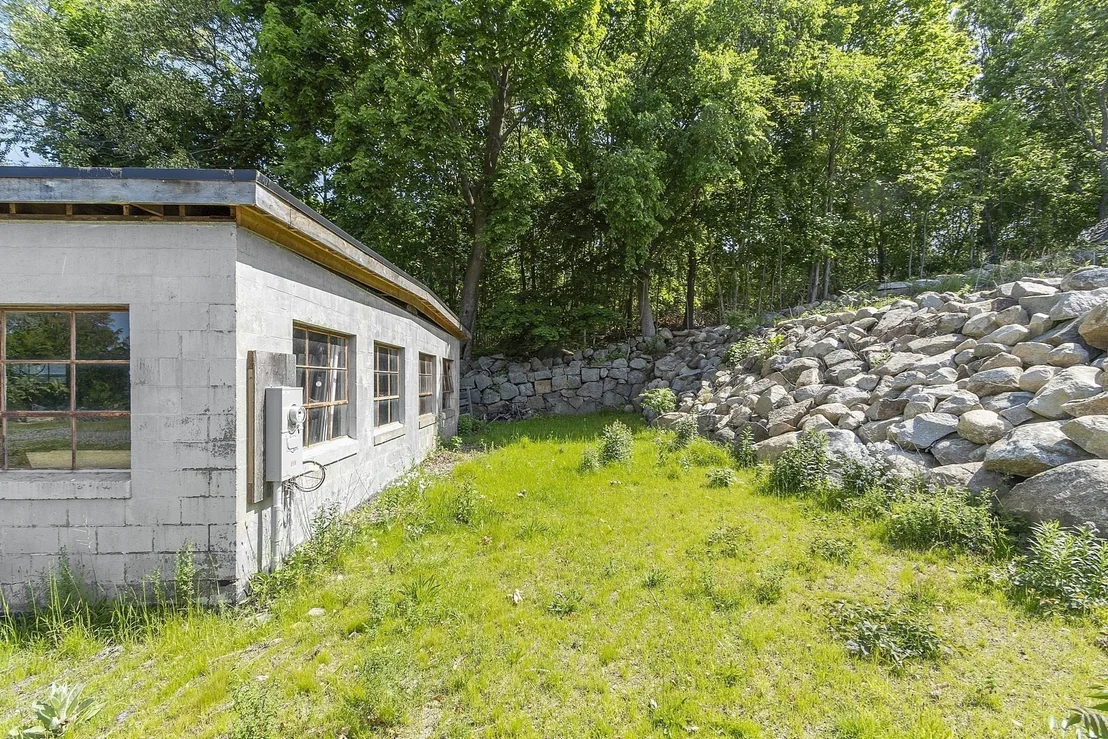 Photo of 2 Deacon Farm Ln