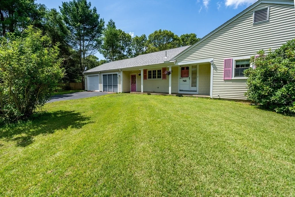 Photo of 61 White Oak Trl