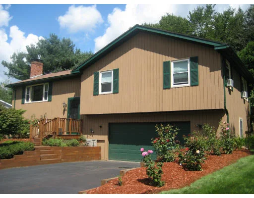 Photo of 34 Dennis Drive