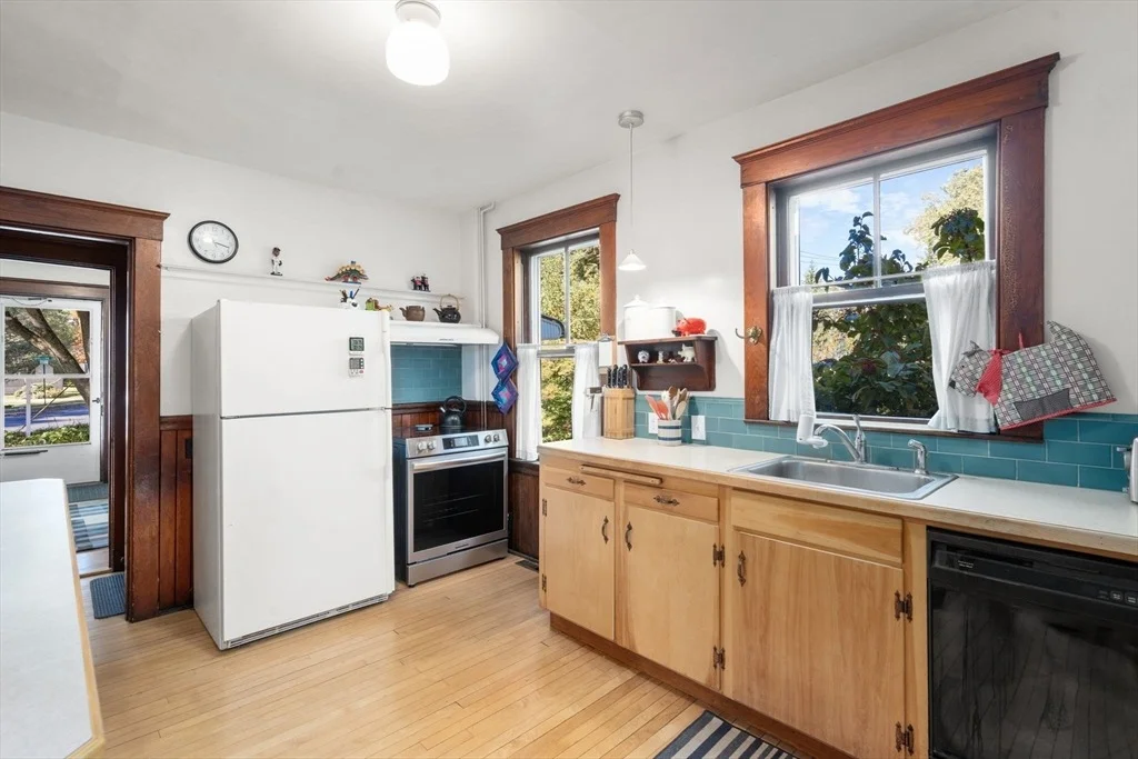 Photo of 365 Weston Road