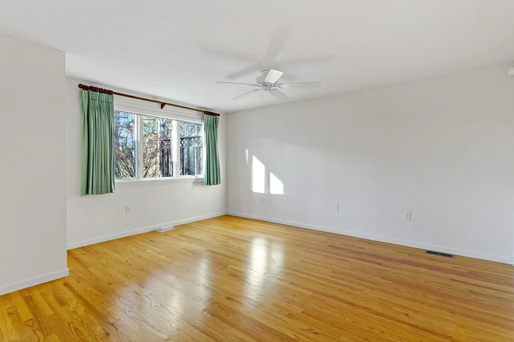 Photo of Unit 19 at 19 Executive Dr
