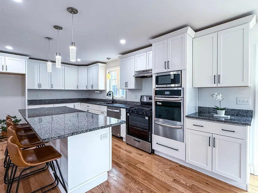 Photo of 11 Farland Cir