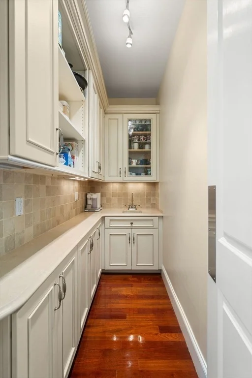 Photo of 64 Oak Street