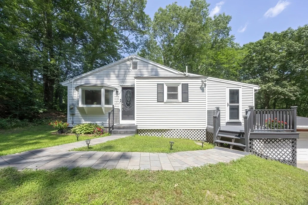 Photo of 103 Leland Rd