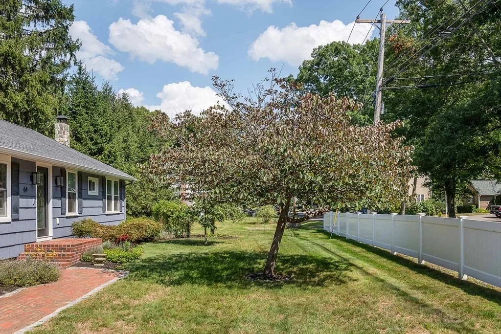 Photo of 64 Chestnut St