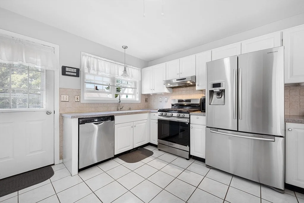 Photo of Unit F at 184 Hancock St