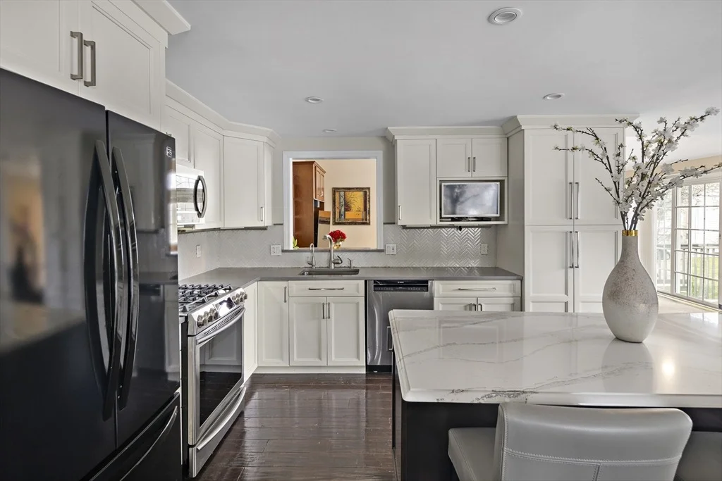 Photo of 40 Brewster Dr